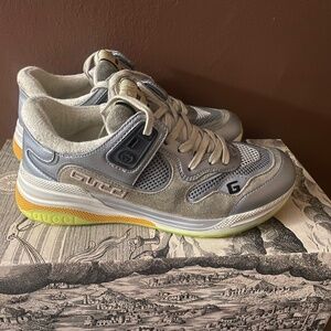 Gucci womans Ultraspace